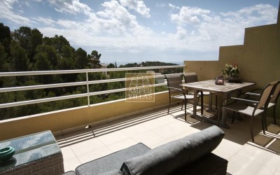 A beautiful semi-detached house with lovely sea views in Sierra Altea Golf.